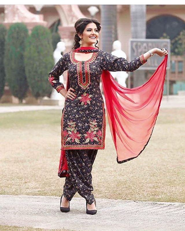 Punjabi Model Tanvi Nagi The Most Cutest Model Of Punjab